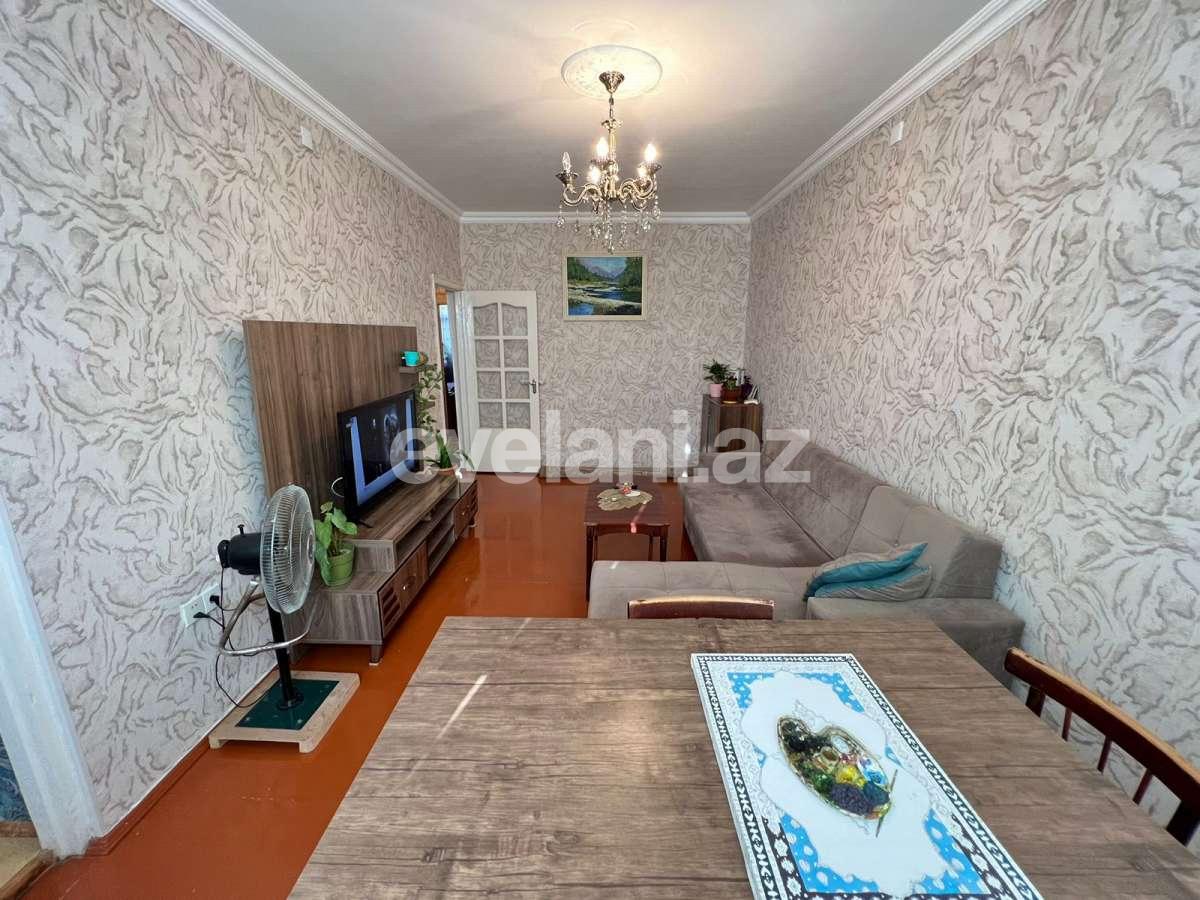 Sale, old building, 3 room, 65 m², Baku, Surakhani r, Yeni Guneshli d, Khalglar Doslugu m.