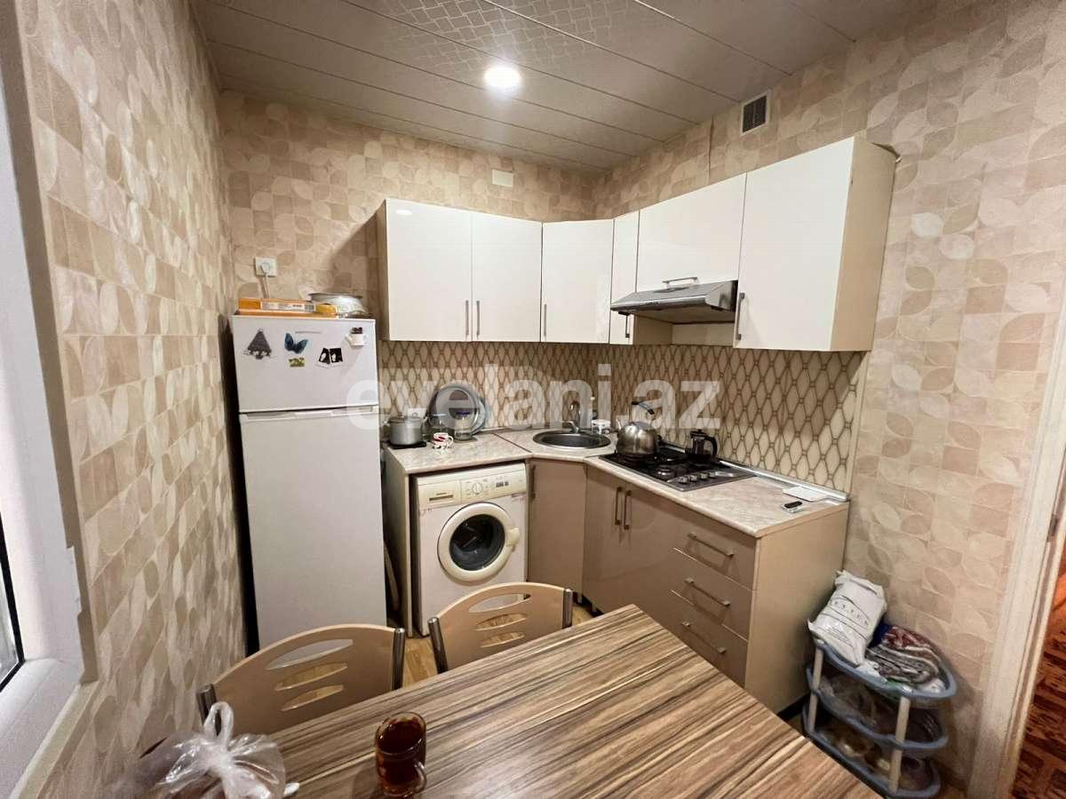 Sale, old building, 3 room, 65 m², Baku, Surakhani r, Yeni Guneshli d, Khalglar Doslugu m.