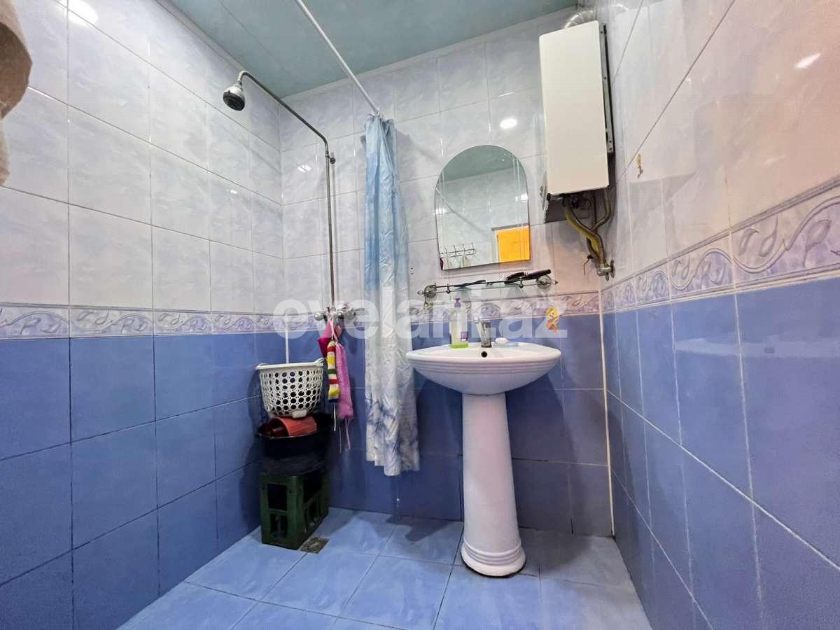 Sale, old building, 3 room, 65 m², Baku, Surakhani r, Yeni Guneshli d, Khalglar Doslugu m.