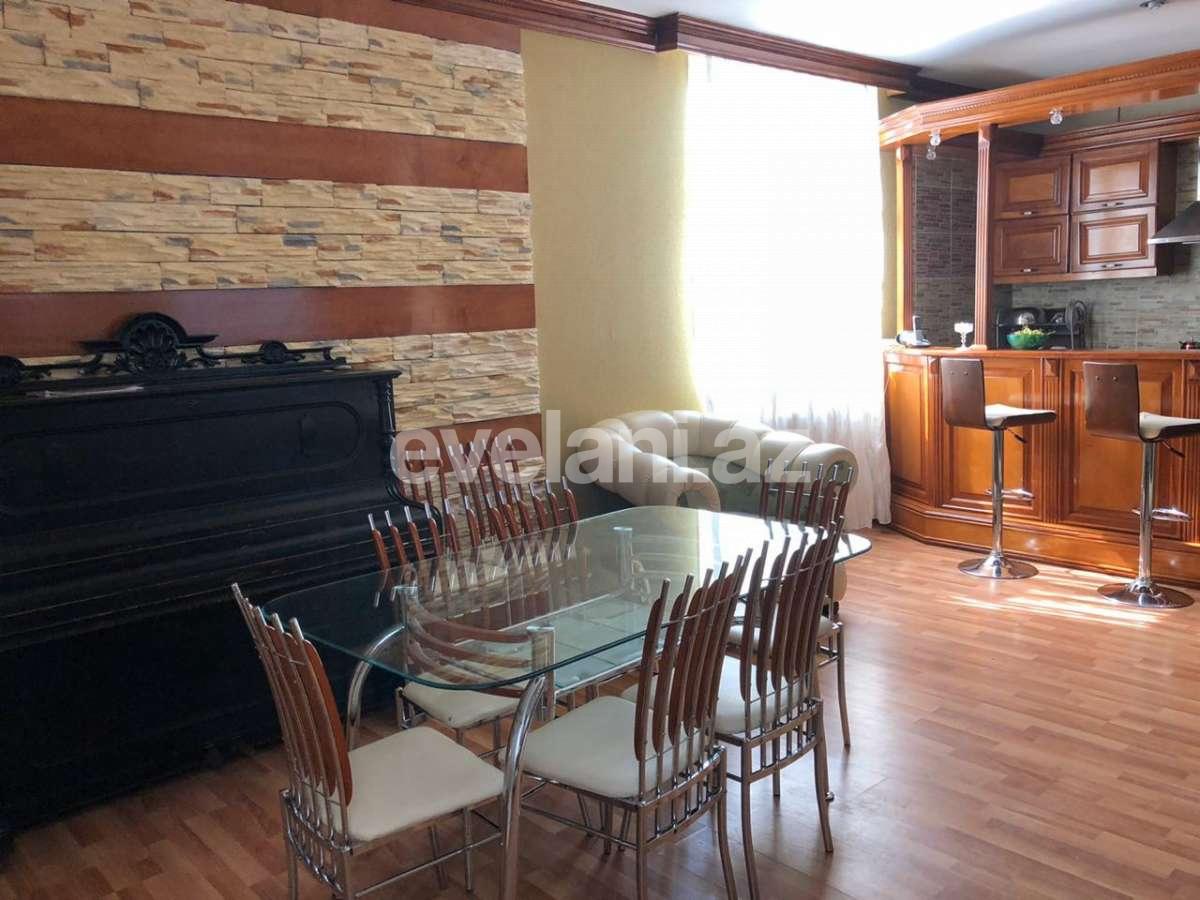 Satılır, həyət evi / bağ, 4 otaqlı, 200 m², Bakı, Abşeron r, Novxanı q.