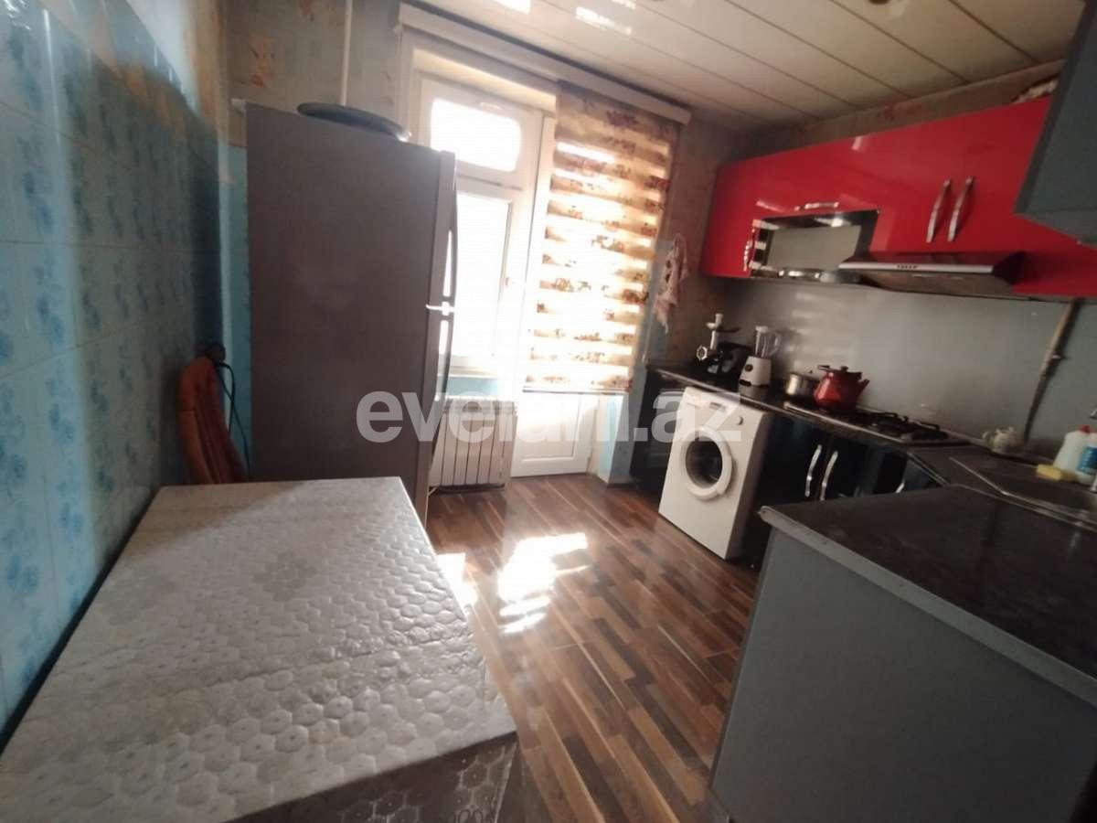 Satılır, köhnə tikili, 3 otaqlı, 70 m², Bakı, Xətai r, Həzi Aslanov m.