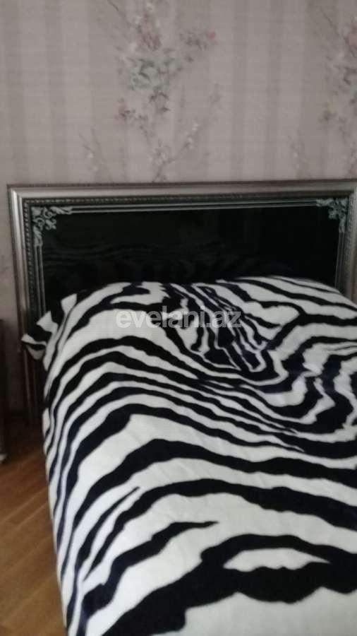 Satılır, həyət evi / bağ, 5 otaqlı, 300 m², Bakı, Abşeron r, Novxanı q.