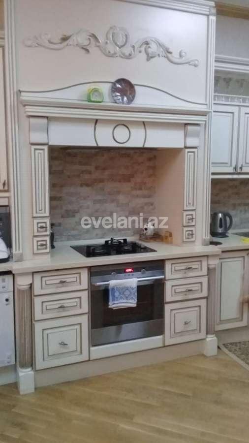 Satılır, həyət evi / bağ, 5 otaqlı, 300 m², Bakı, Abşeron r, Novxanı q.