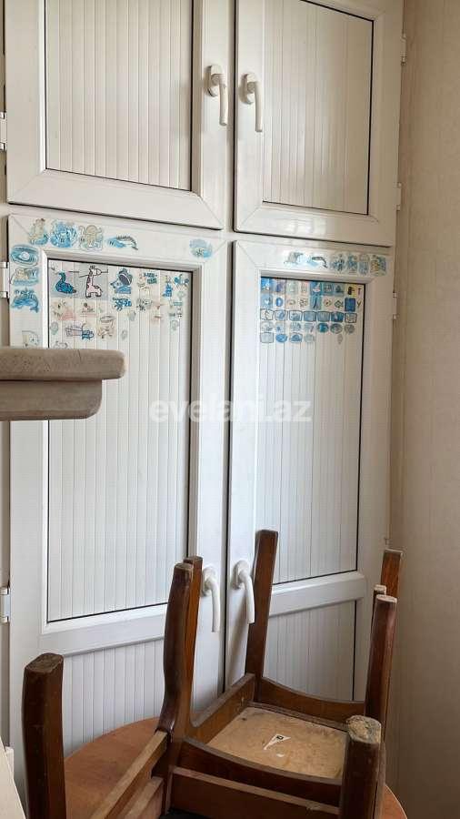 Kirayə verilir, köhnə tikili, 2 otaqlı, 55 m², Bakı, Yasamal r, Elmlər Akademiyası m.