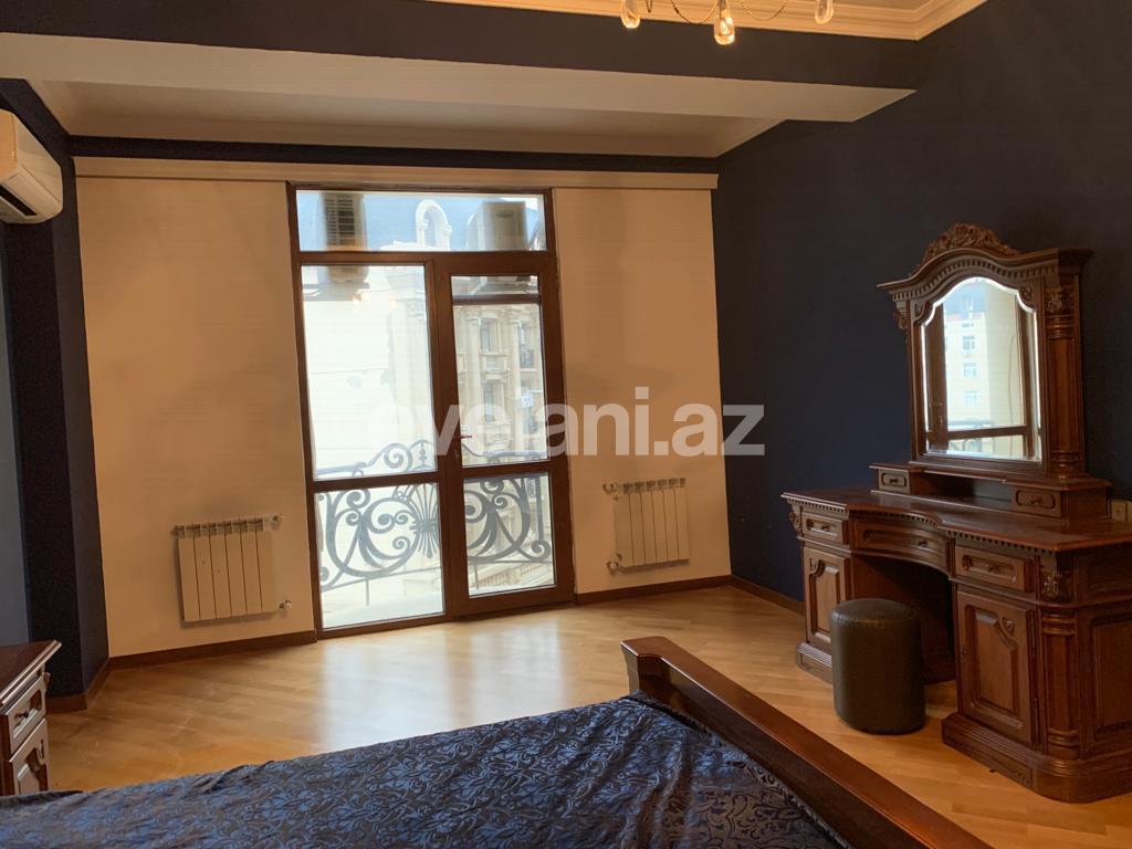 Rent, new building, 4 room, 155 m², Baku, Sabail r, Bayil d, Icheri Sheher m.