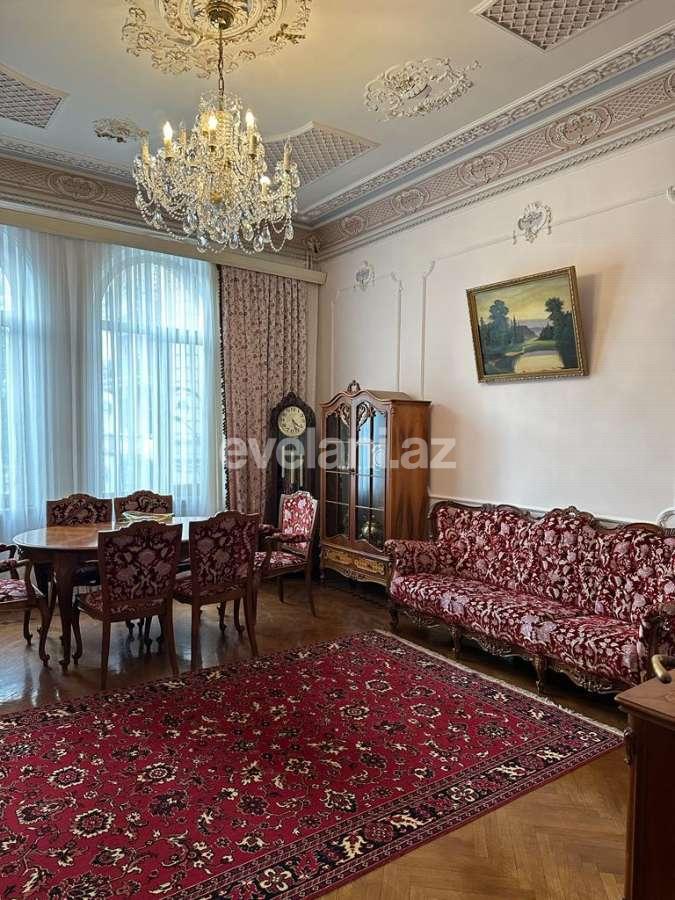 Rent, old building, 4 room, 152 m², Baku, Sabail r, Icheri Sheher m.