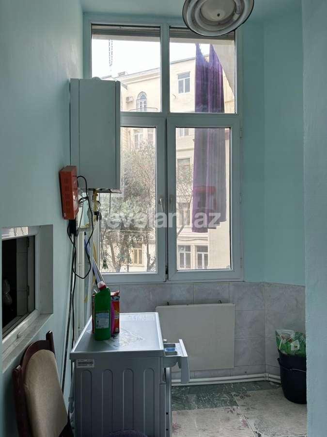 Rent, old building, 4 room, 152 m², Baku, Sabail r, Icheri Sheher m.