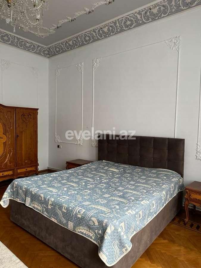 Rent, old building, 4 room, 152 m², Baku, Sabail r, Icheri Sheher m.