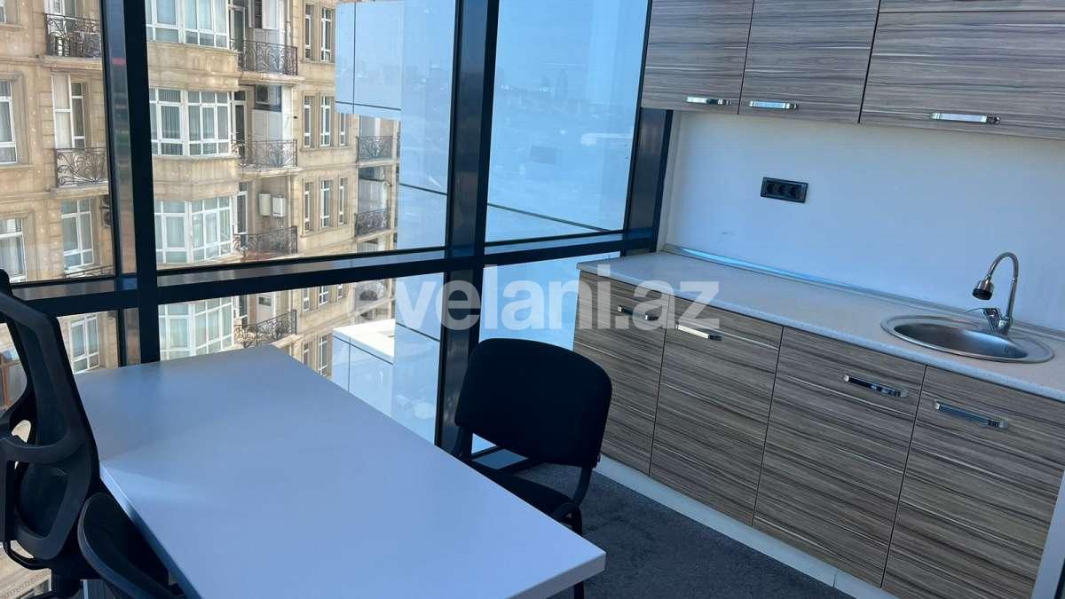 Kirayə verilir, ofis, 5 otaqlı, 145 m², Bakı, Yasamal r, Elmlər Akademiyası m.