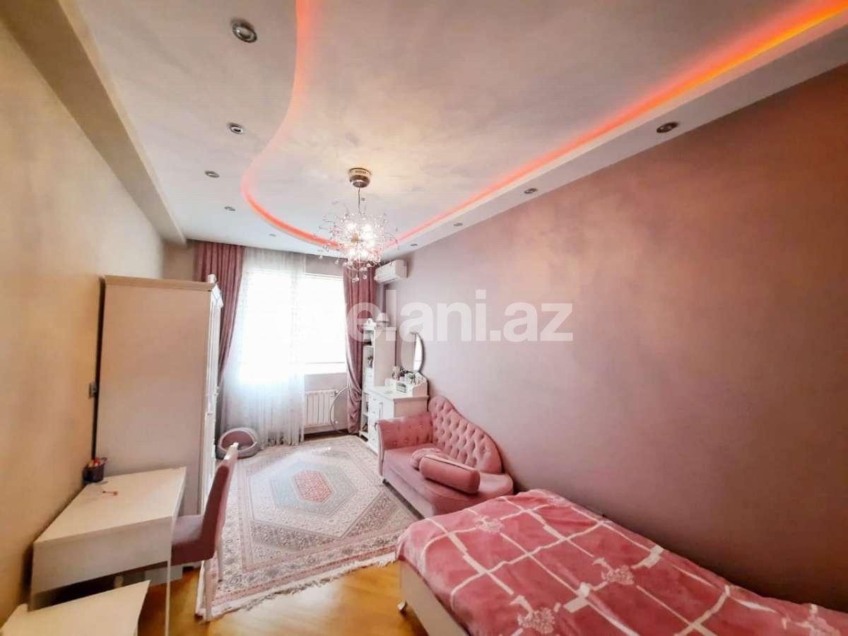 Satılır, yeni tikili, 4 otaqlı, 180 m², Bakı, Nizami r, Qara Qarayev m.