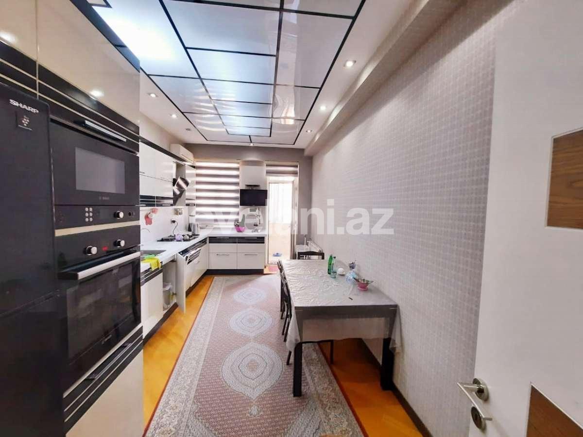 Satılır, yeni tikili, 4 otaqlı, 180 m², Bakı, Nizami r, Qara Qarayev m.
