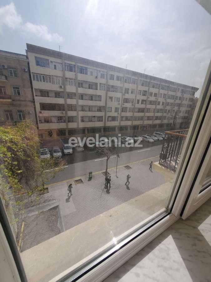 Satılır, köhnə tikili, 2 otaqlı, 65 m², Bakı, Səbail r, Sahil m.