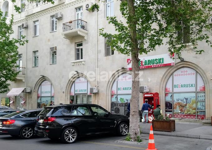 Satılır, köhnə tikili, 2 otaqlı, 65 m², Bakı, Səbail r, Sahil m.