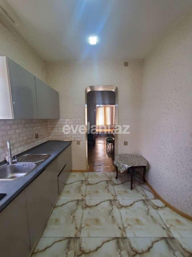 Satılır, köhnə tikili, 2 otaqlı, 65 m², Bakı, Səbail r, Sahil m.