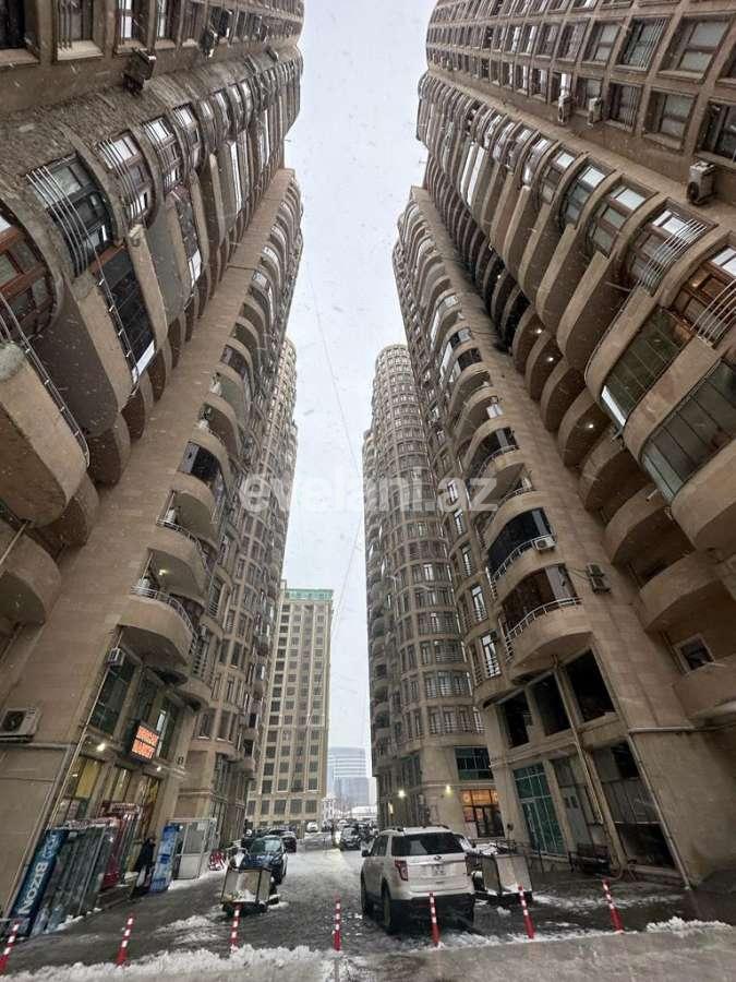 Satılır, yeni tikili, 4 otaqlı, 192 m², Bakı, Xətai r, Şah İsmayıl Xətai m.