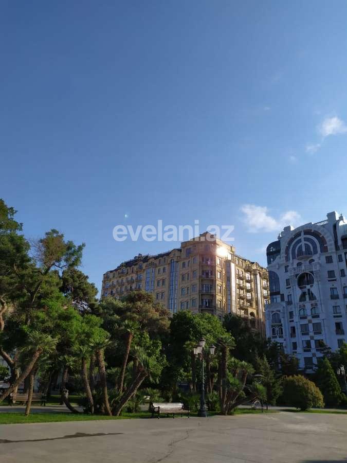 Satılır, yeni tikili, 4 otaqlı, 216 m², Bakı, Nəsimi r.