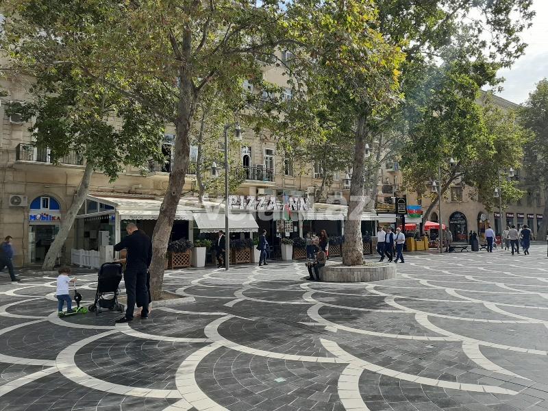 Sale, old building, 2 room, 85 m², Baku, Sabail r.