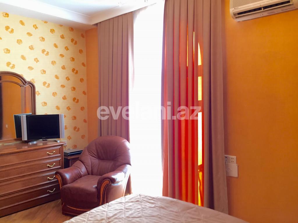 Sale, old building, 2 room, 85 m², Baku, Sabail r.