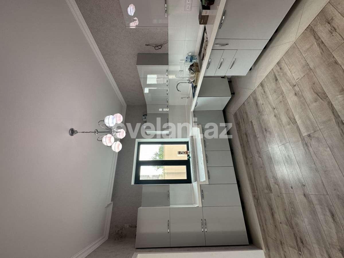 Satılır, həyət evi / bağ, 4 otaqlı, 180 m², Bakı, Xəzər r, Şüvəlan q, Koroğlu m.