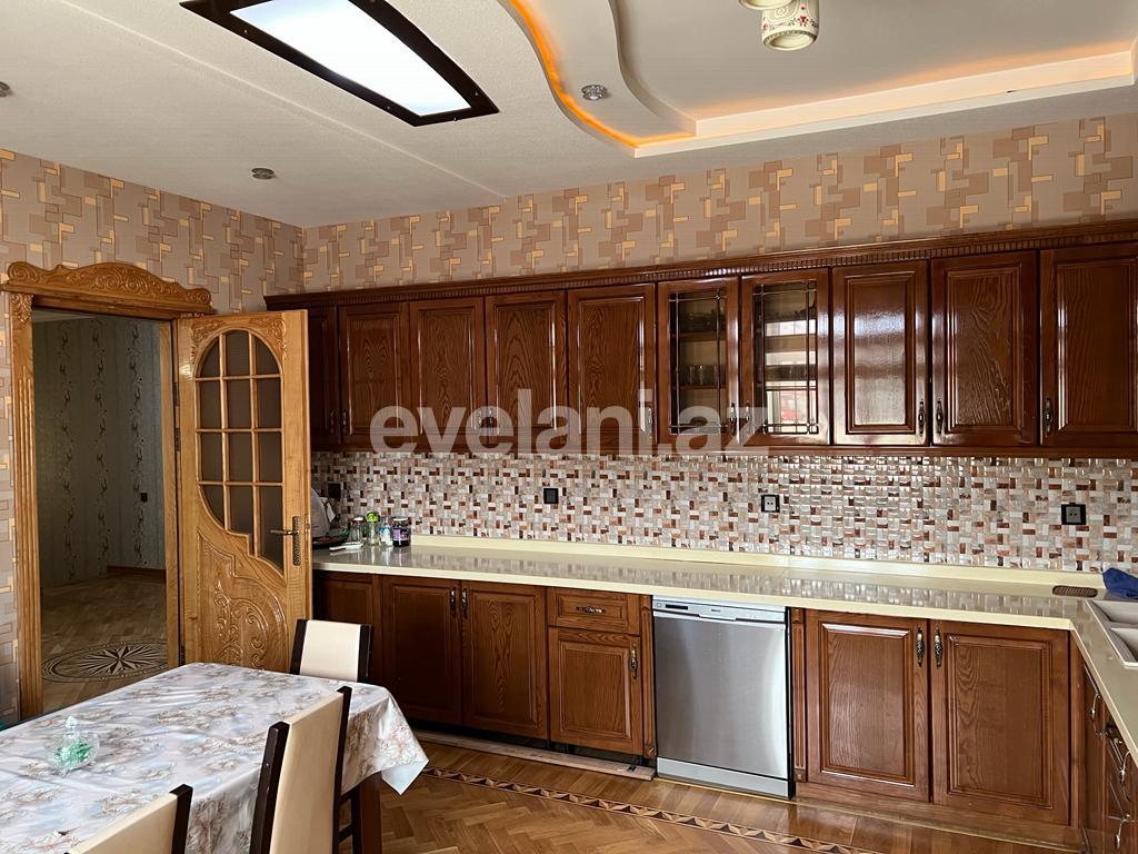 Satılır, həyət evi / bağ, 8 otaqlı, 300 m², Bakı, Yasamal r.