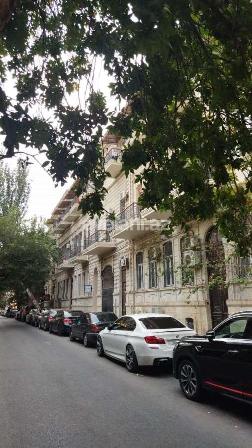 Kirayə verilir, köhnə tikili, 2 otaqlı, 44 m², Bakı, Səbail r, Sahil m.