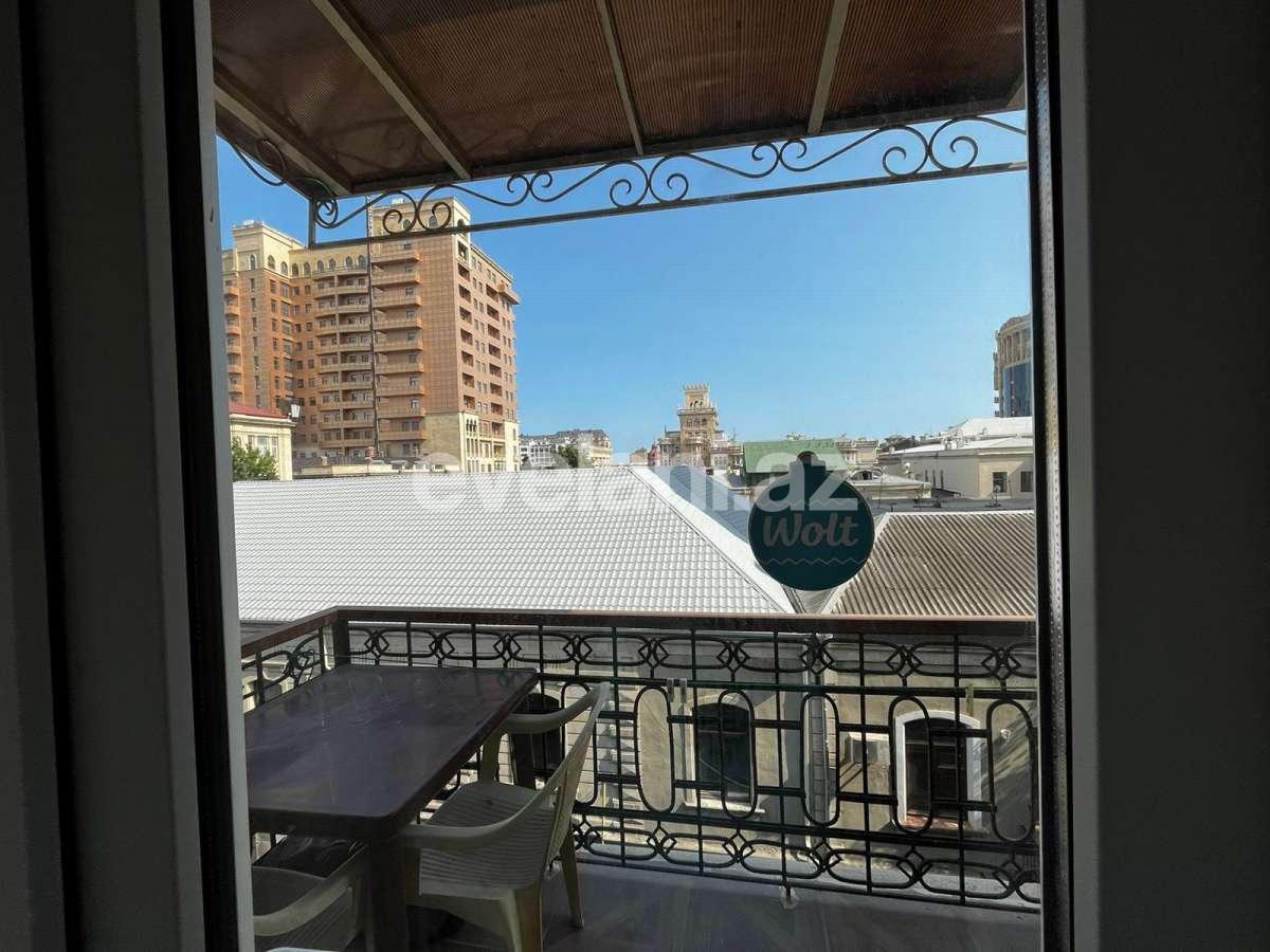 Kirayə verilir, köhnə tikili, 2 otaqlı, 44 m², Bakı, Səbail r, Sahil m.