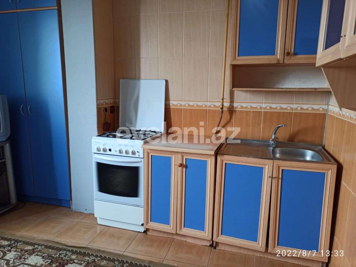 Satılır, köhnə tikili, 1 otaqlı, 45 m², Bakı, Binəqədi r, 8-ci mikrorayon q, Azadlıq prospekti m.