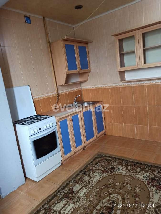 Satılır, köhnə tikili, 1 otaqlı, 45 m², Bakı, Binəqədi r, 8-ci mikrorayon q, Azadlıq prospekti m.