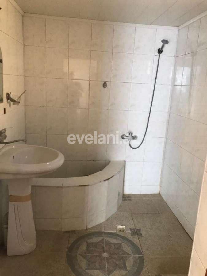 Satılır, həyət evi / bağ, 4 otaqlı, 120 m², Bakı, Yasamal r, Yeni Yasamal q, İnşaatçılar m.