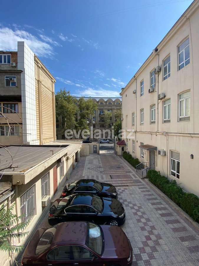Kirayə verilir, köhnə tikili, 2 otaqlı, 65 m², Bakı, Səbail r, Sahil m.