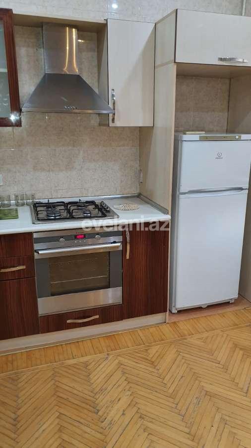 Sale, old building, 2 room, 79 m², Baku, Yasamal r, Elmlar Akademiyası m.