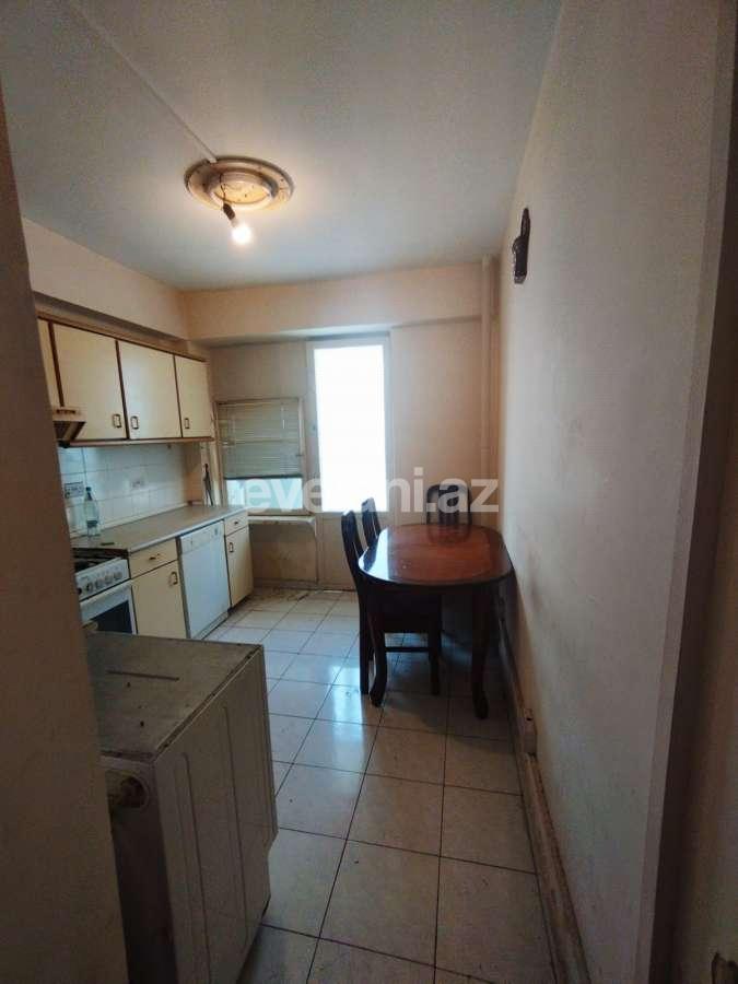 Kirayə verilir, köhnə tikili, 3 otaqlı, 80 m², Bakı, Səbail r.