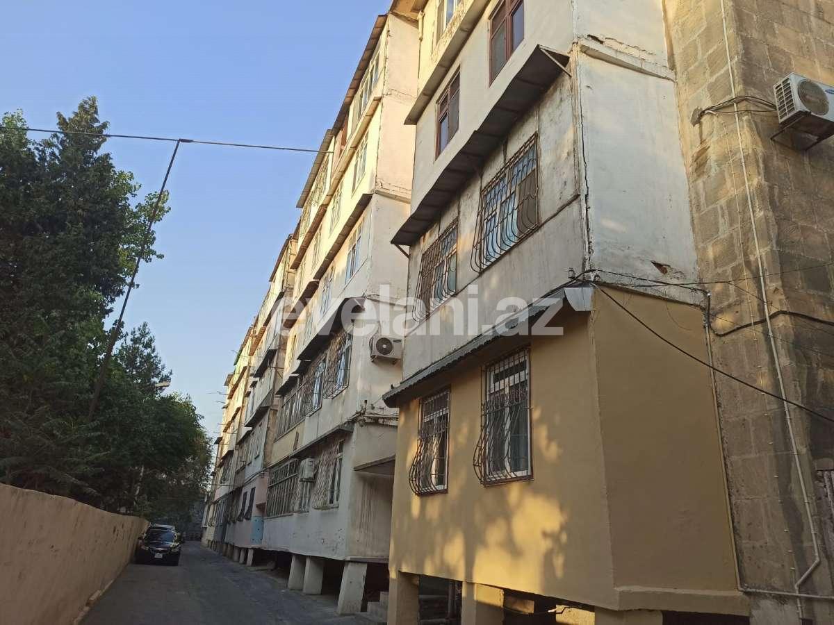 Satılır, köhnə tikili, 4 otaqlı, 90 m², Bakı, Nizami r, Keşlə q.