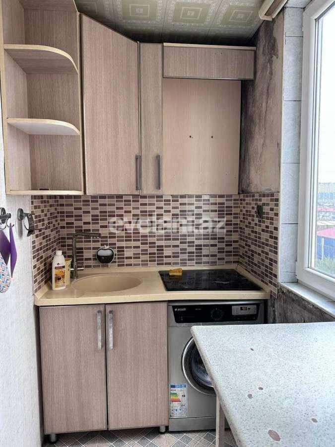 Kirayə verilir, köhnə tikili, 3 otaqlı, 80 m², Bakı, Nizami r, Qara Qarayev m.