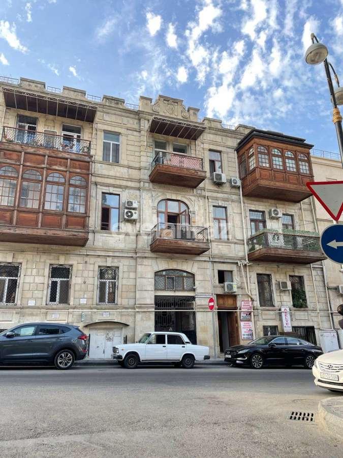 Satılır, köhnə tikili, 2 otaqlı, 39 m², Bakı, Yasamal r, Nizami m.