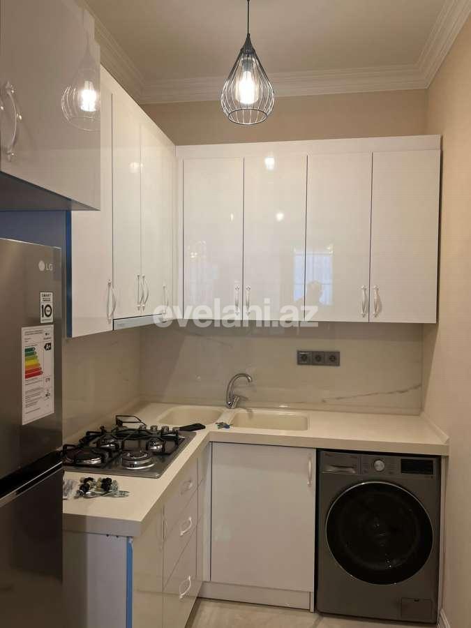 Kirayə verilir, yeni tikili, 2 otaqlı, 85 m², Bakı, Nizami r, Qara Qarayev m.