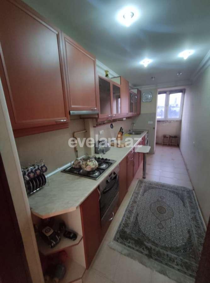 Kirayə verilir, köhnə tikili, 2 otaqlı, 81 m², Bakı, Nəsimi r, 3-cü mikrorayon q, Memar Əcəmi m.