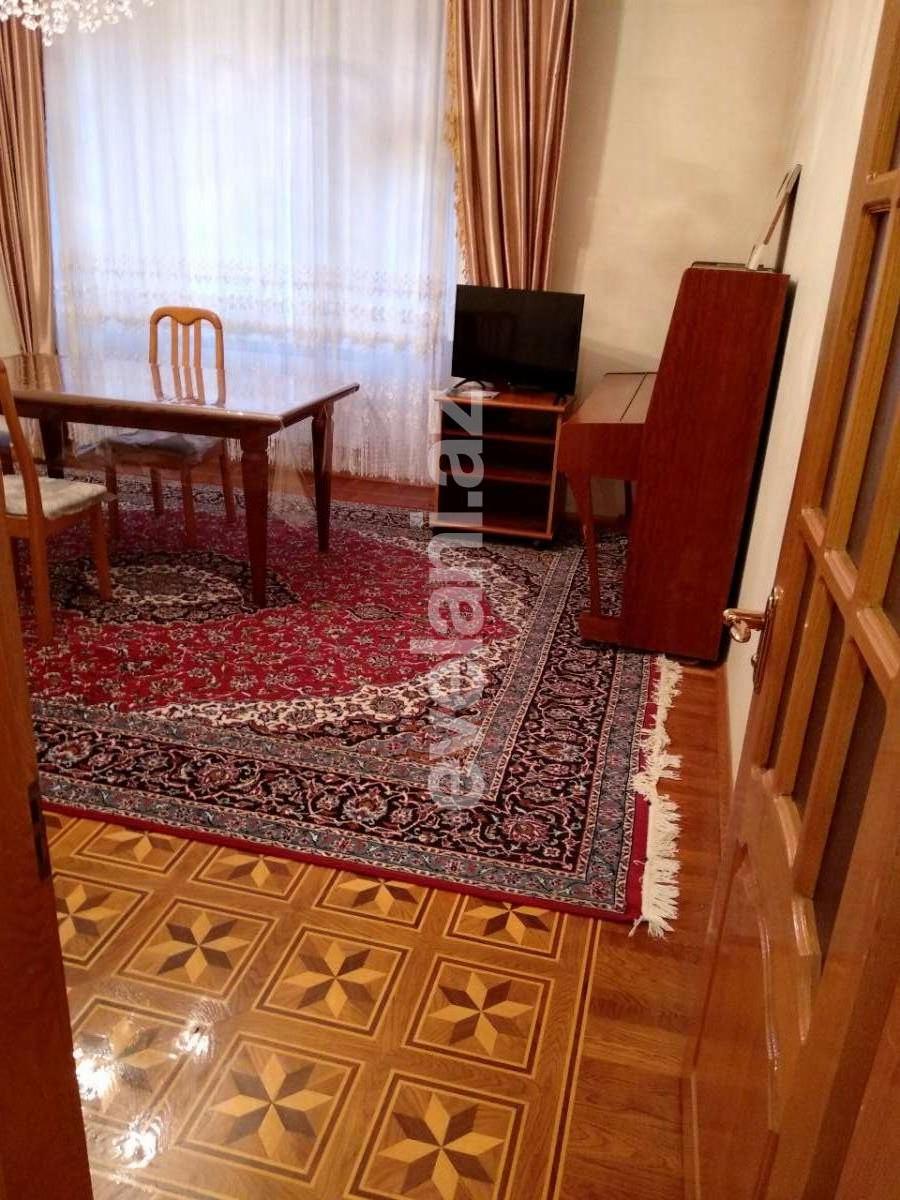 Kirayə verilir, köhnə tikili, 3 otaqlı, 90 m², Bakı, Yasamal r, Elmlər Akademiyası m.