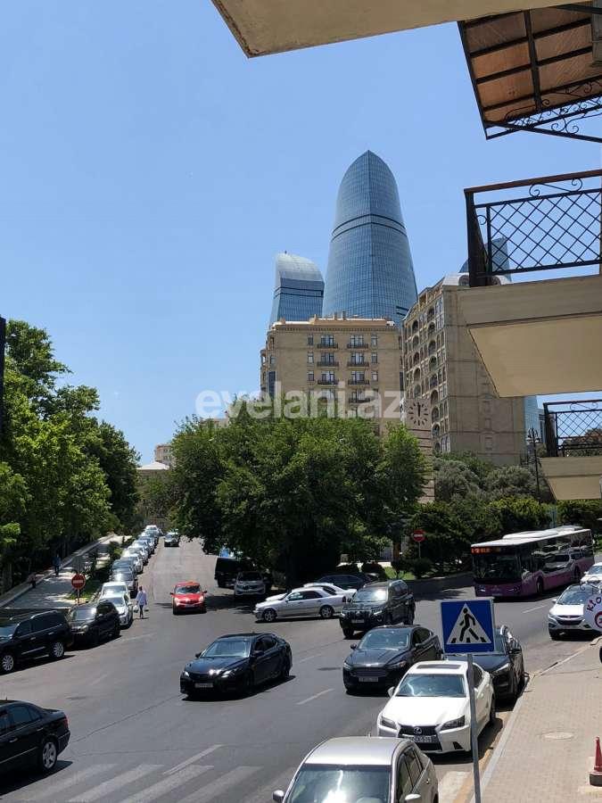 Rent, old building, 3 room, 60 m², Baku, Sabail r, Icheri Sheher m.