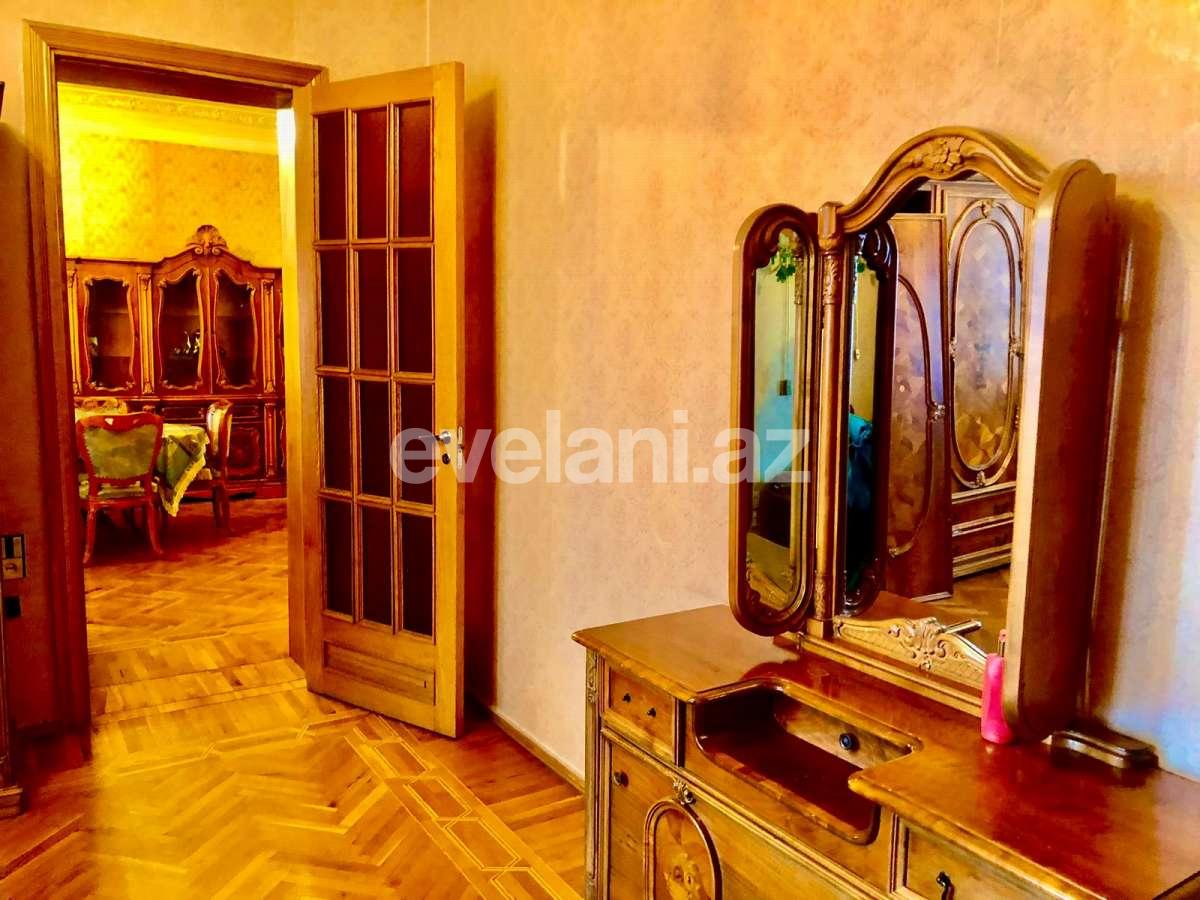 Satılır, köhnə tikili, 4 otaqlı, 122 m², Bakı, Səbail r.