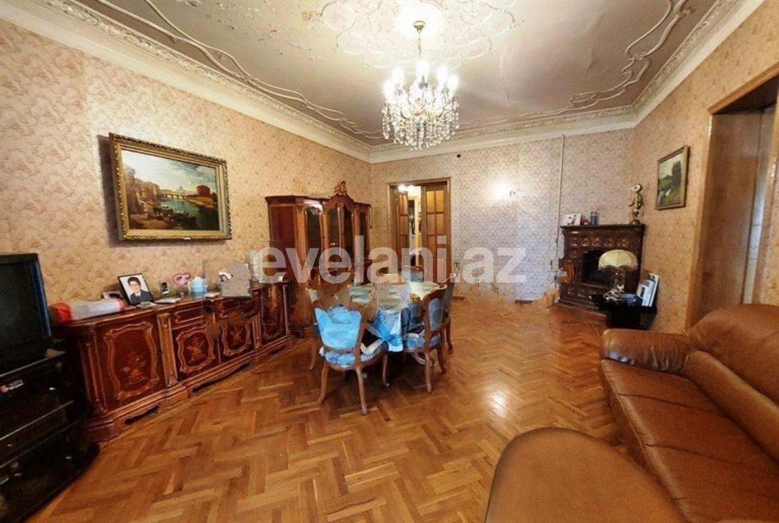 Satılır, köhnə tikili, 4 otaqlı, 122 m², Bakı, Səbail r.