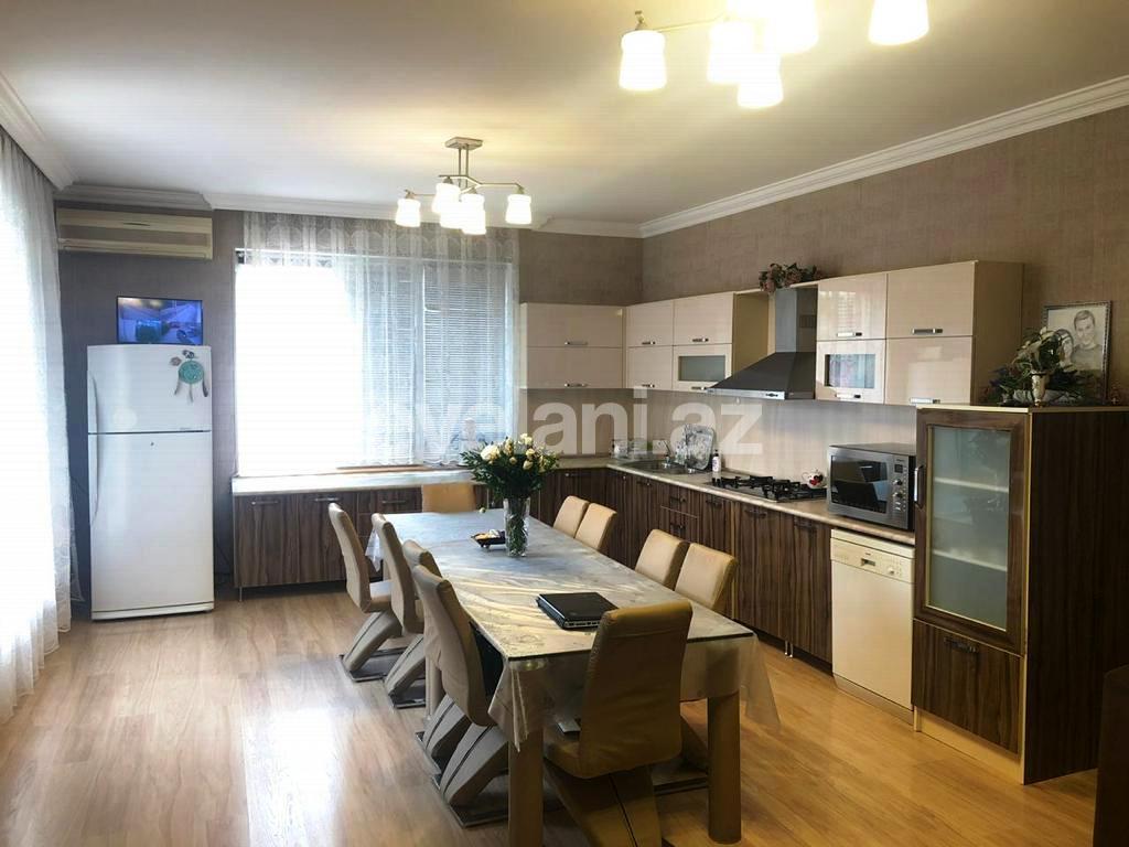 Satılır, həyət evi / bağ, 9 otaqlı, 300 m², Bakı, Xətai r, Həzi Aslanov m.