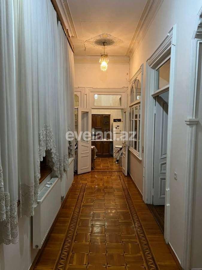 Satılır, köhnə tikili, 5 otaqlı, 230 m², Bakı, Səbail r, İçəri Şəhər m.