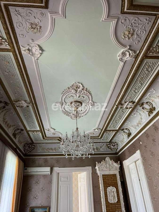 Satılır, köhnə tikili, 5 otaqlı, 230 m², Bakı, Səbail r, İçəri Şəhər m.