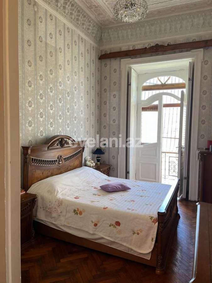 Satılır, köhnə tikili, 5 otaqlı, 230 m², Bakı, Səbail r, İçəri Şəhər m.