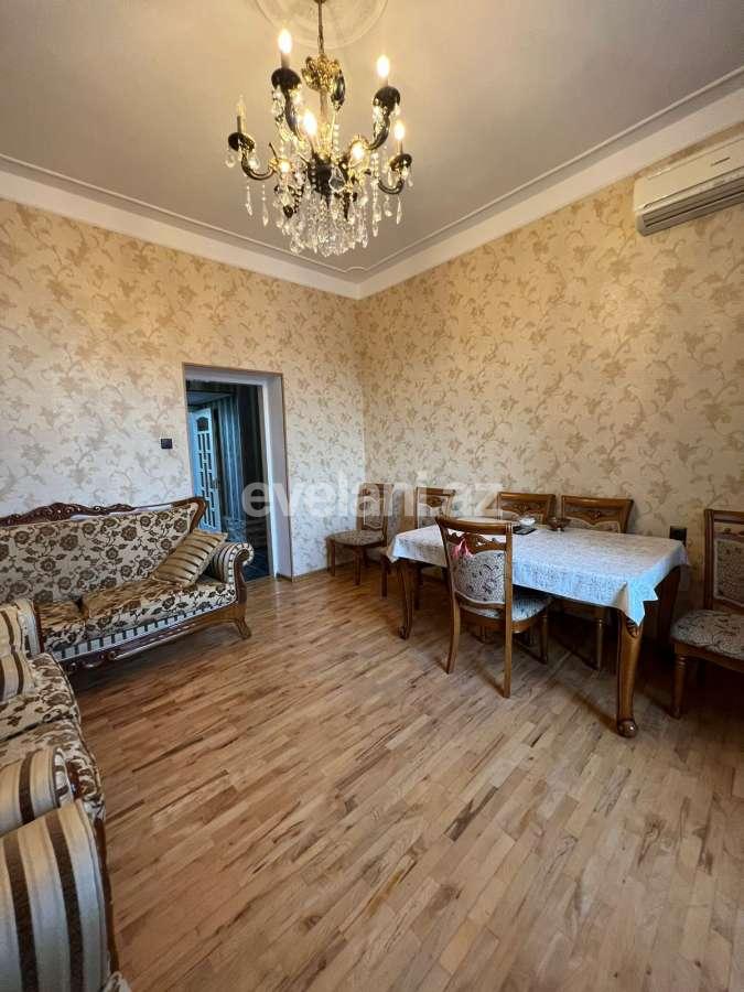 Satılır, köhnə tikili, 3 otaqlı, 75 m², Bakı, Səbail r, Bayıl q, İçəri Şəhər m.