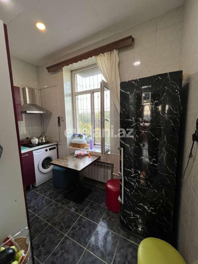 Satılır, köhnə tikili, 3 otaqlı, 75 m², Bakı, Səbail r, Bayıl q, İçəri Şəhər m.