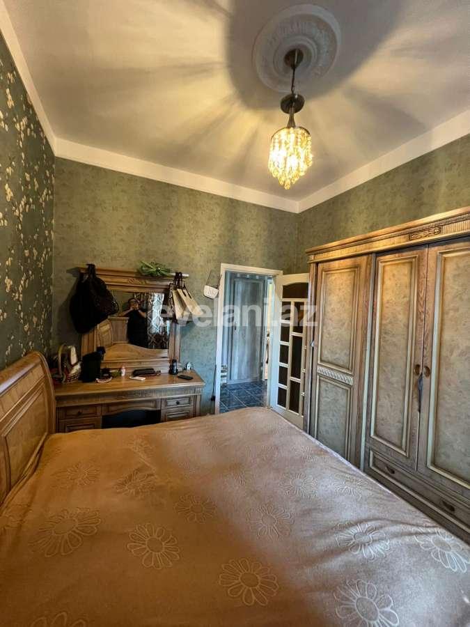 Satılır, köhnə tikili, 3 otaqlı, 75 m², Bakı, Səbail r, Bayıl q, İçəri Şəhər m.