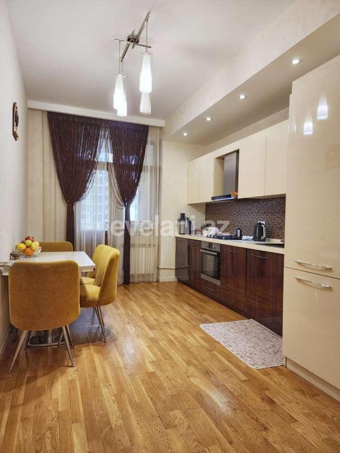Satılır, yeni tikili, 3 otaqlı, 143 m², Bakı, Nəsimi r, 28 may m.