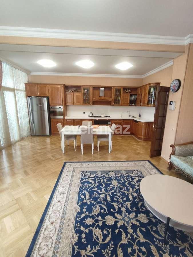 Satılır, yeni tikili, 4 otaqlı, 230 m², Bakı, Nəsimi r.